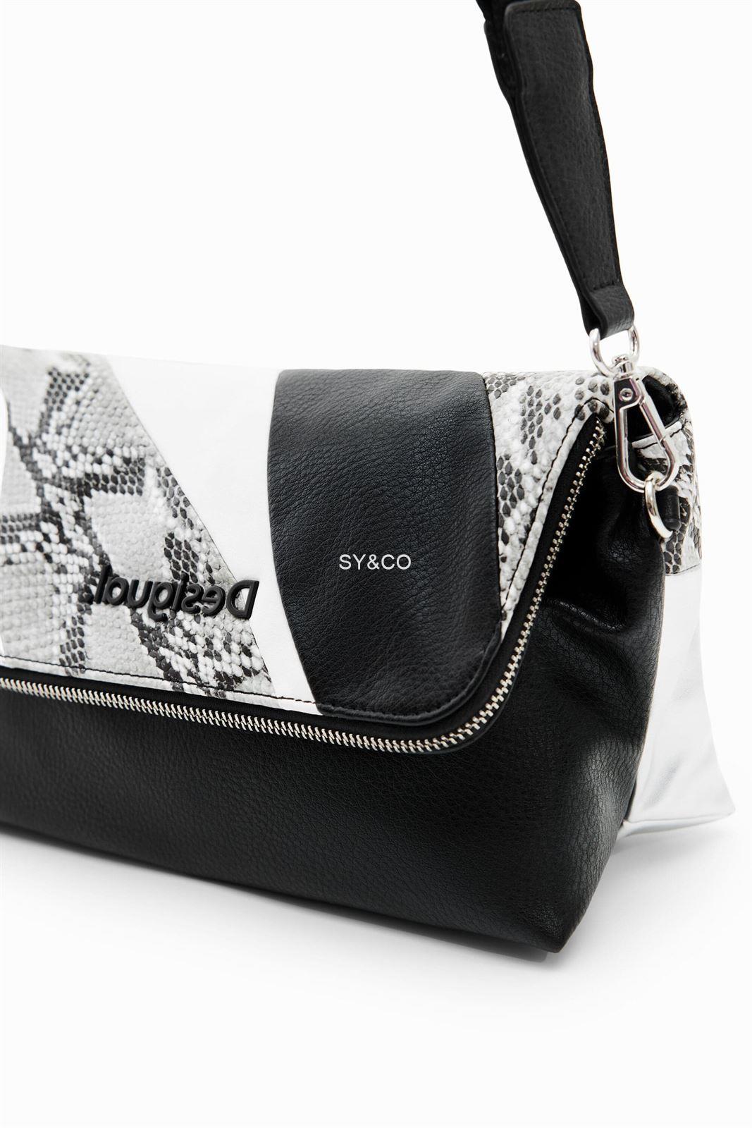Bandolera Desigual patch serpiente negro y plata 22WAXP87 Psico Snake - Imagen 3