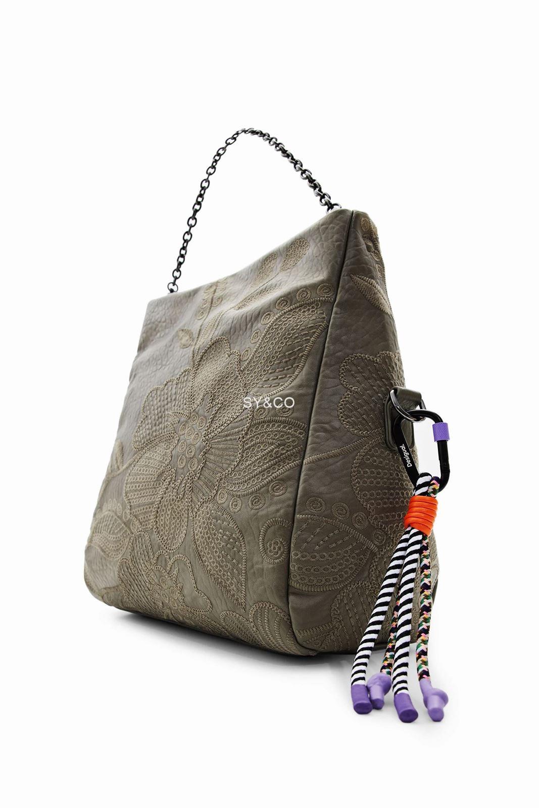 Bolso de mano Desigual gris bordado flores Alpha 23WAXP17 - Imagen 2