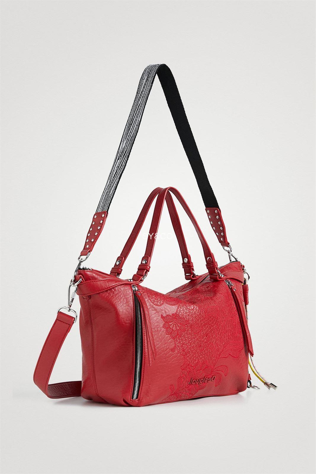 Bolso desigual con bordado rojo Rising 22SAXP46 - Imagen 3