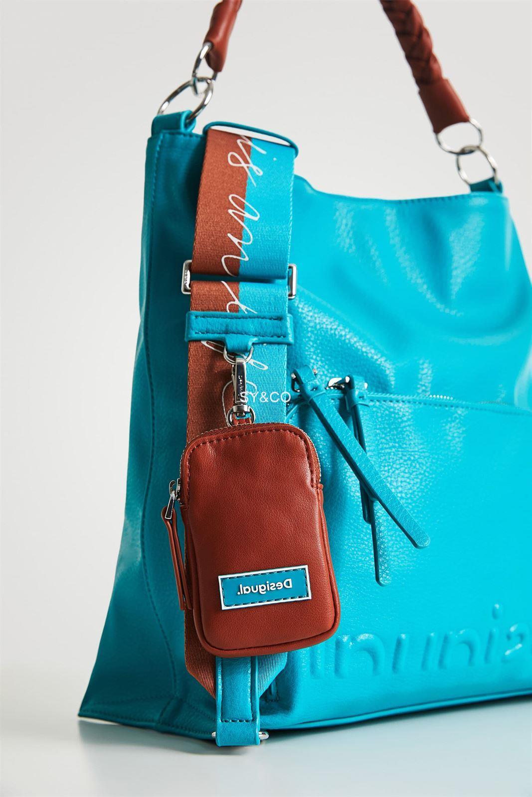 Bolso saco Desigual Half Logo azul 22SAXP37 - Imagen 4