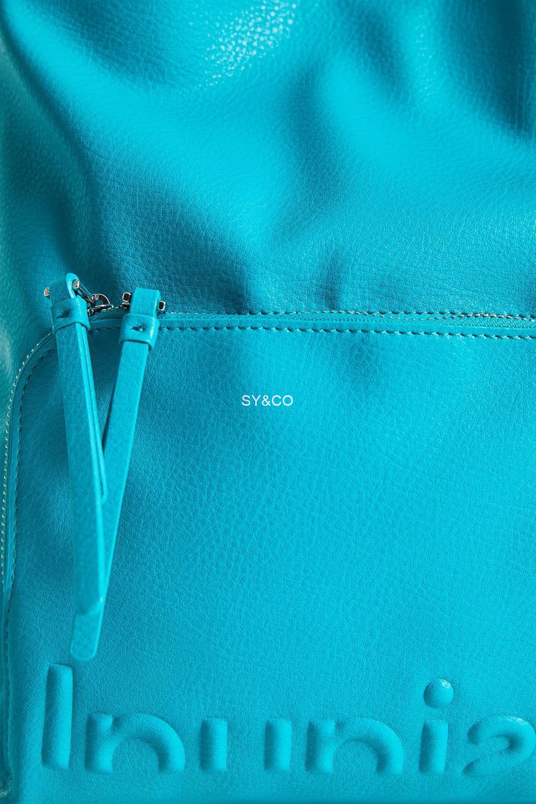 Bolso saco Desigual Half Logo azul 22SAXP37 - Imagen 6