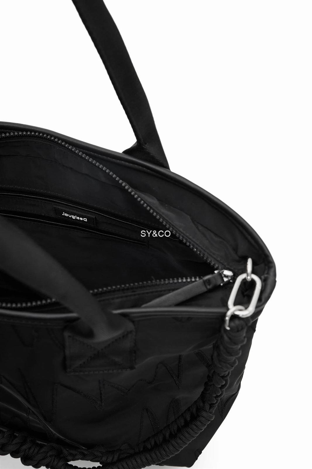 Bolso shopper Desigual nylon negro bordado zigzag 23SAXY24 Bolis - Imagen 3