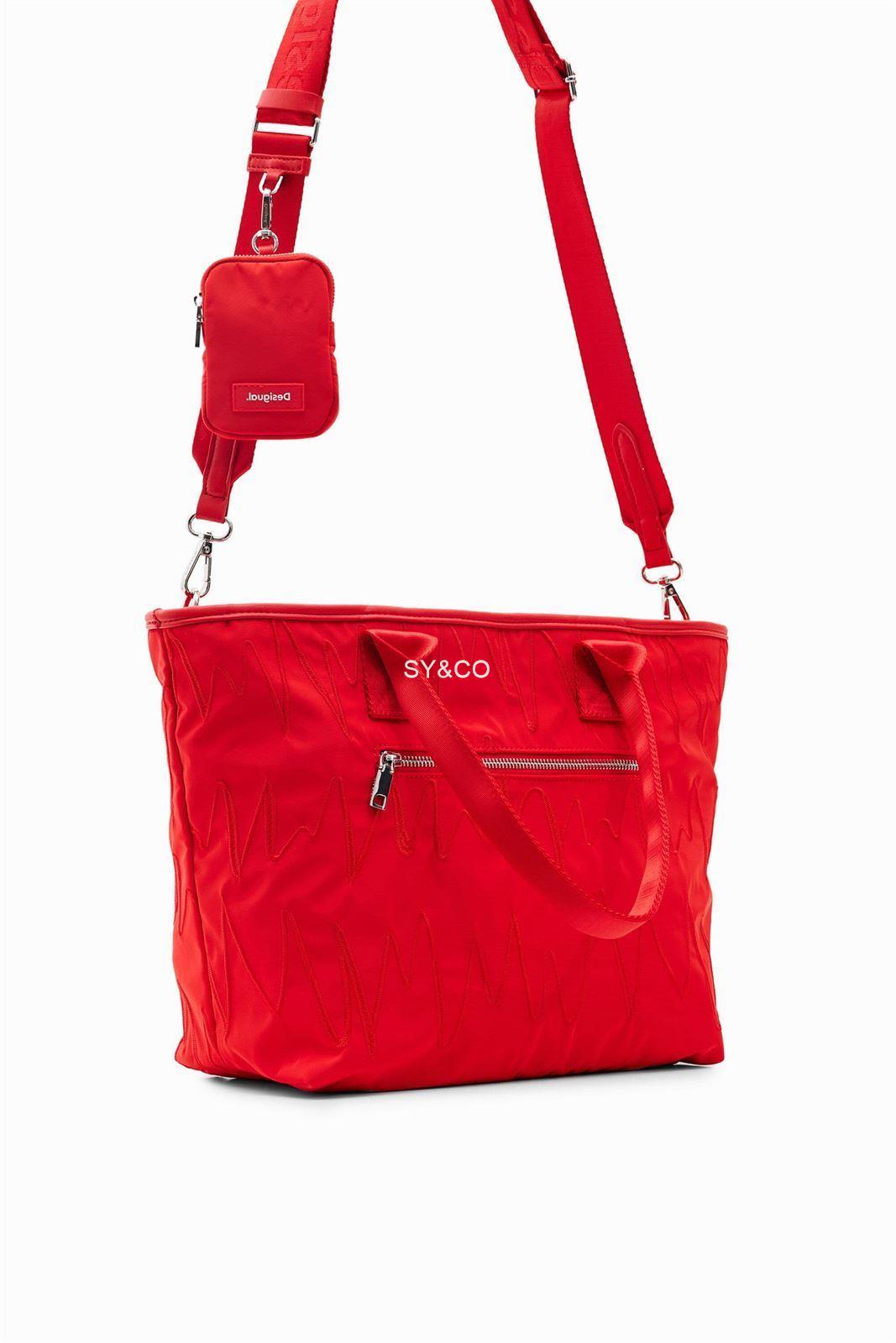 Bolso shopper Desigual nylon rojo bordado zigzag 23SAXY24 Bolis - Imagen 2