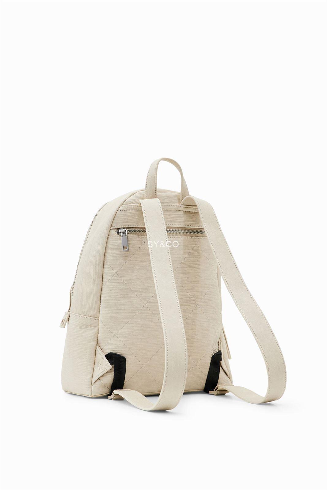 Mochila Desigual beige relieve estrella 23SAKP16 Aquiles - Imagen 4