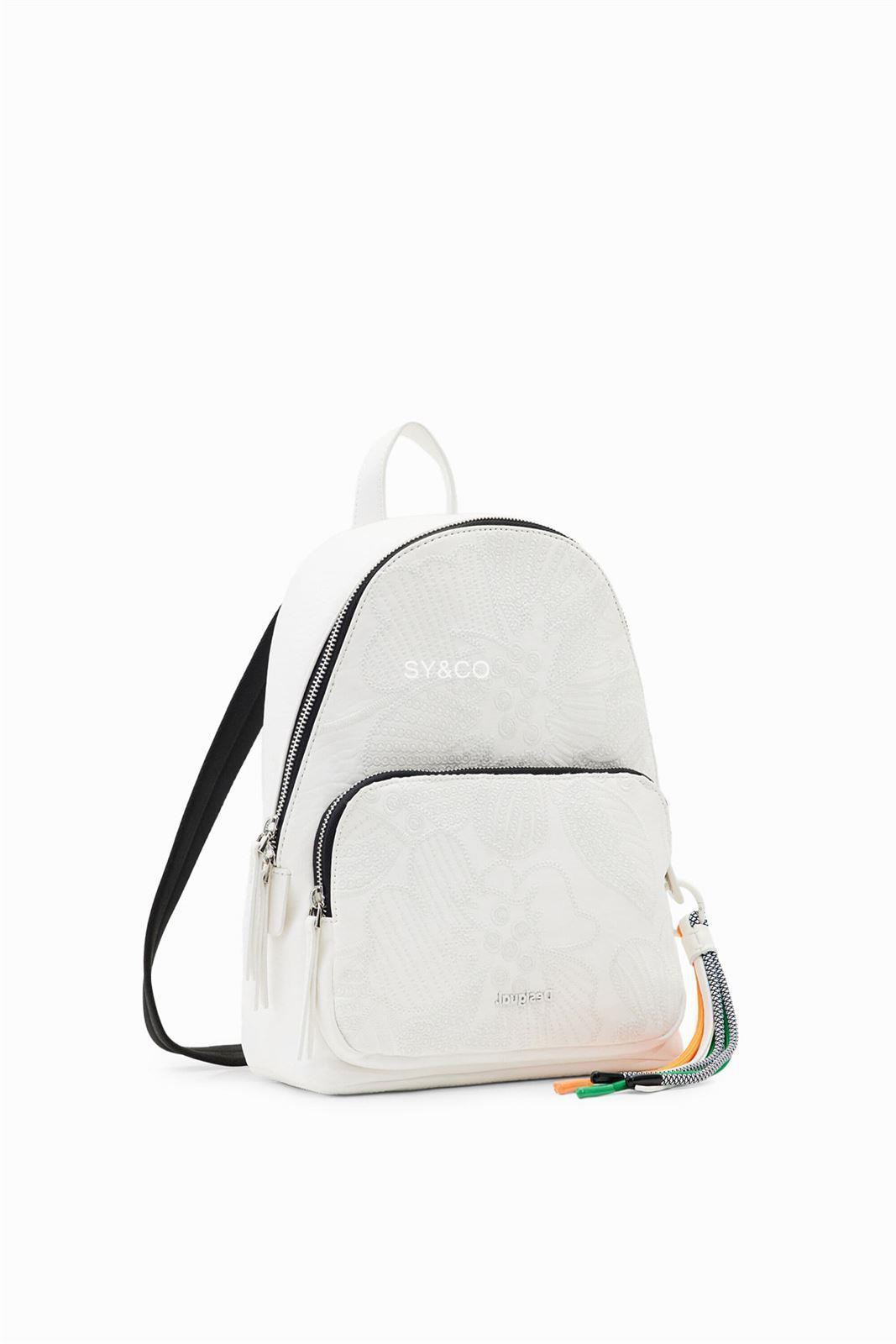 Mochila Desigual flores bordadas blanco Alpha 23SAKP25 - Imagen 1