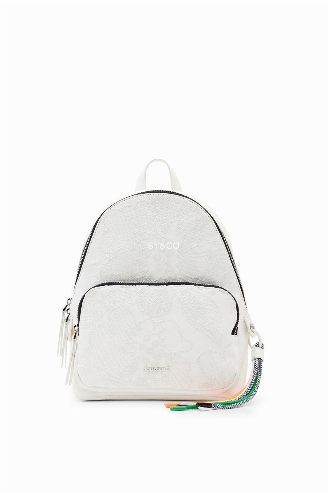 Mochila Desigual flores bordadas blanco Alpha 23SAKP25 - Imagen 3