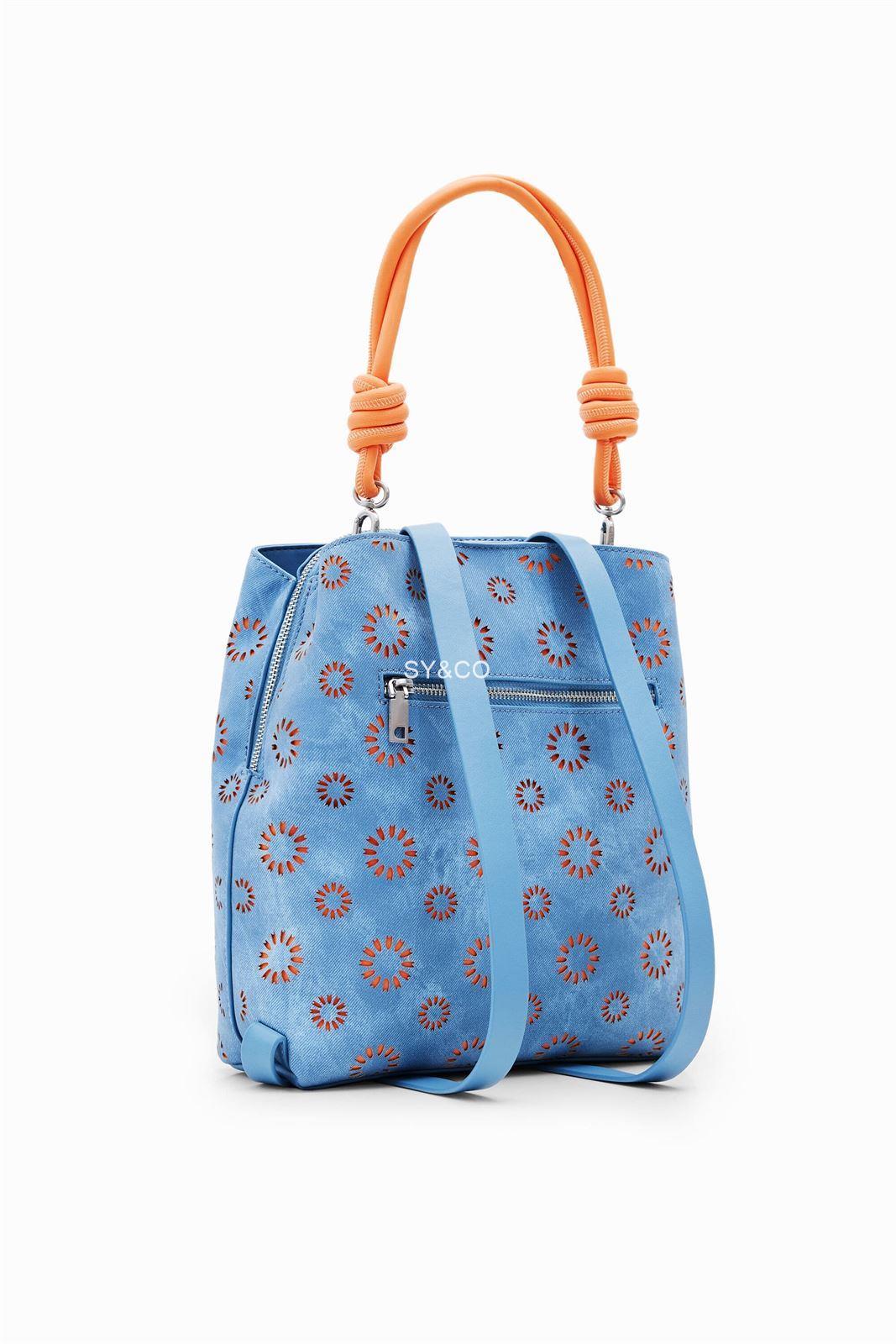 Mochila Desigual troquelada azul Amorina 24SAKP09 - Imagen 3