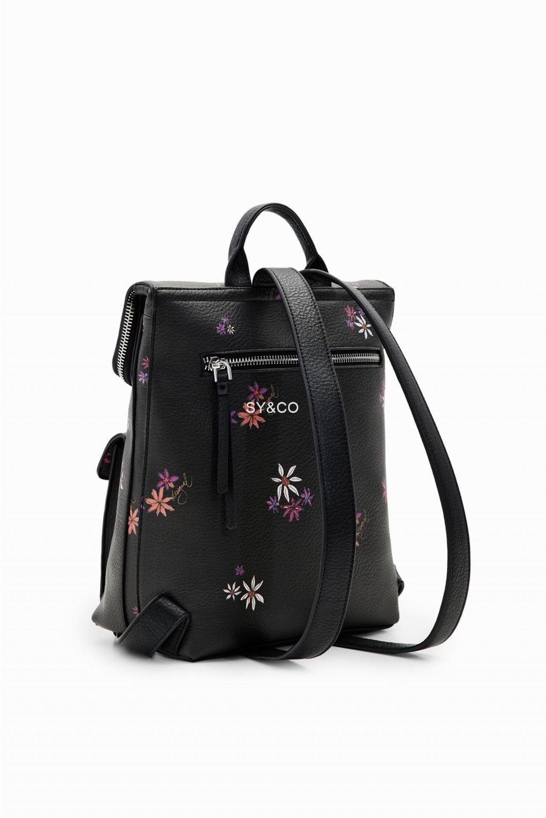 Mochila solapa Desigual negra flores Flor Yvette 23WAKP09 - Imagen 2